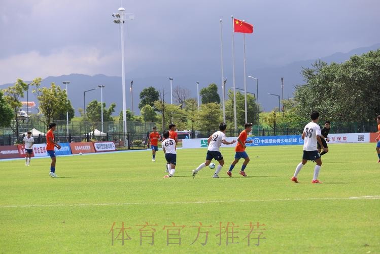 中青赛U17组四分之一决赛 清华附中5球大胜山东泰山